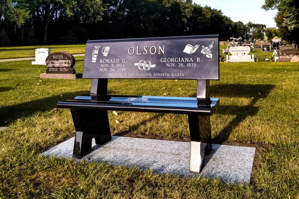 Bench Olson -Jet Black